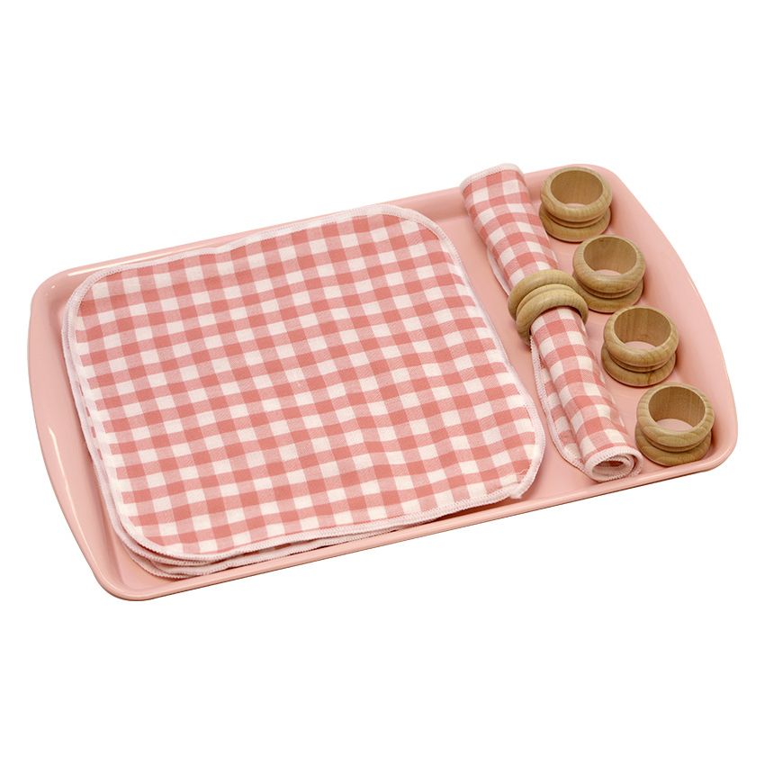 Rolling A Mat With A Napkin Ring - Pink